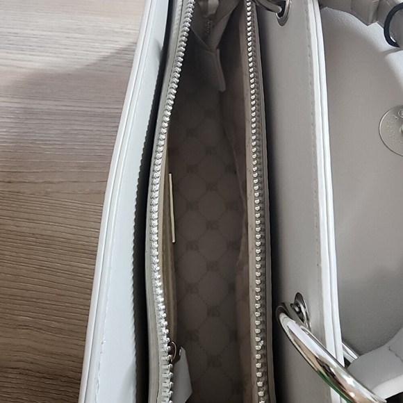 Steve Madden Bevie Cross Body Bag/Clutch w/ Air Pod Case Pouch Pumice - Picture 8 of 12